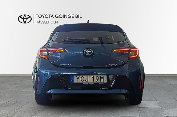 Toyota Corolla 4 of 17