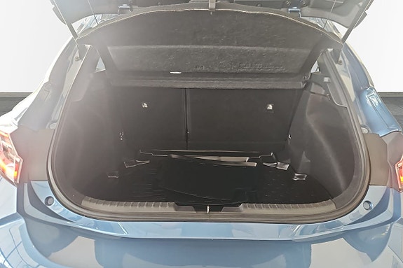 Toyota Corolla 10 of 17