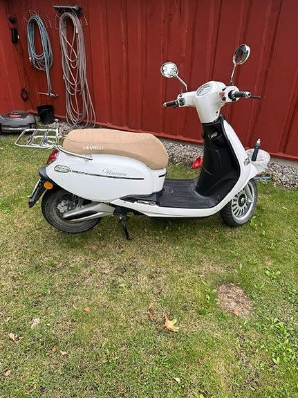 Viarelli Vincero elmoped (vit) 2 of 6