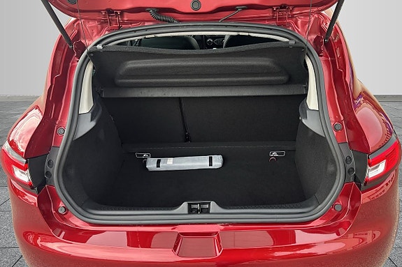 Renault Clio 9 of 17