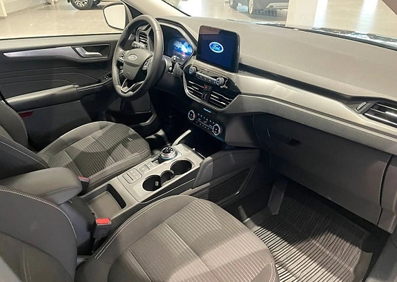 Ford Kuga 15 of 18