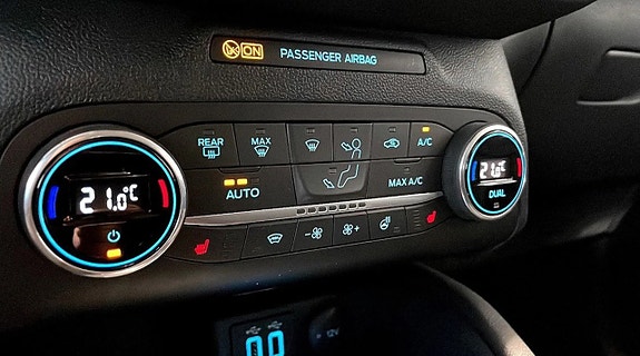 Ford Kuga 10 of 18