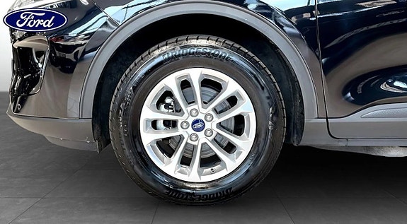 Ford Kuga 6 of 18