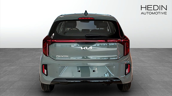 Kia Picanto 7 of 12
