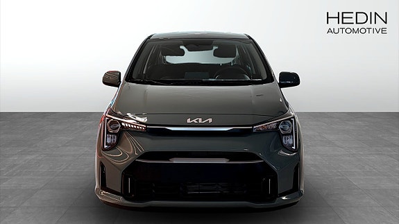 Kia Picanto 8 of 12