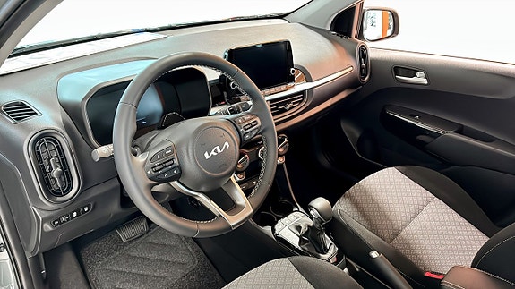 Kia Picanto 11 of 12