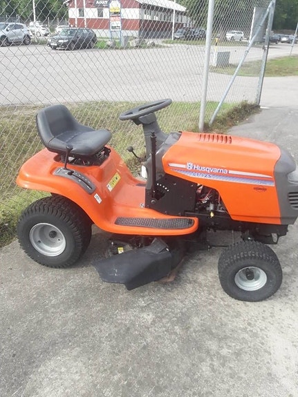 Husqvarna LT 125 3 of 4