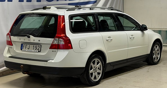 Volvo V70 4 of 10