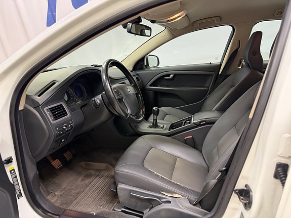 Volvo V70 5 of 10