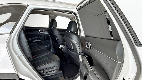 Kia Sorento 5 of 13