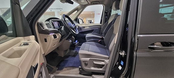 Volkswagen Multivan 8 of 11