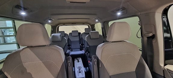 Volkswagen Multivan 10 of 11