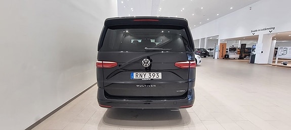 Volkswagen Multivan 5 of 11
