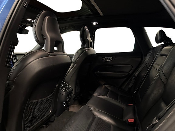 Volvo XC60 11 of 28