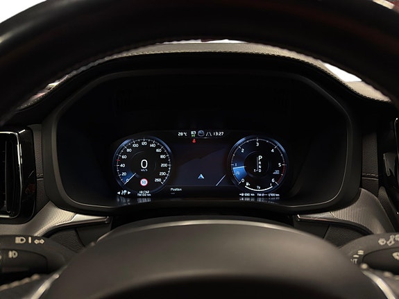 Volvo XC60 22 of 28