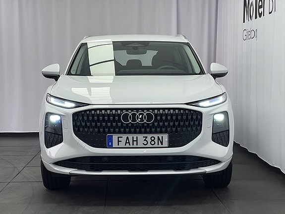 Audi Q3 3 of 14