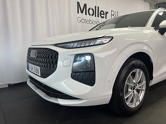 Audi Q3 6 of 14