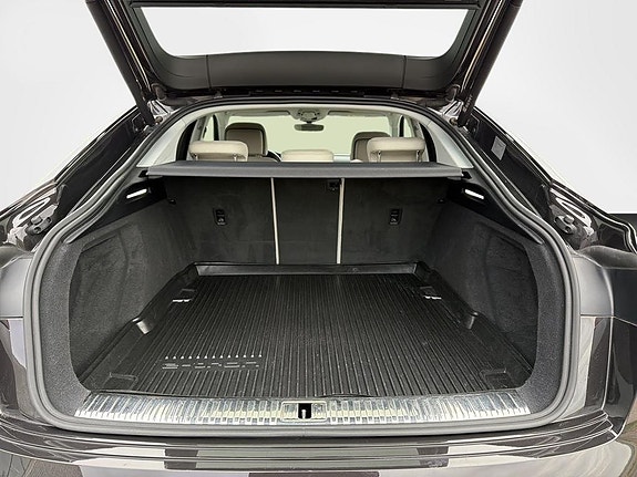 Audi Q8 12 of 14