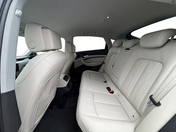 Audi Q8 11 of 14