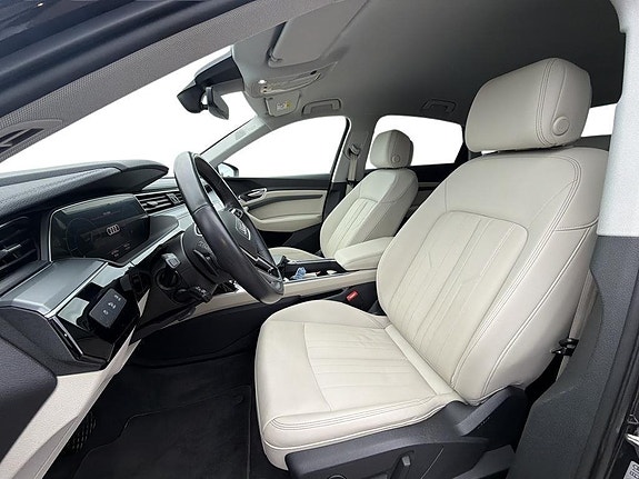 Audi Q8 10 of 14