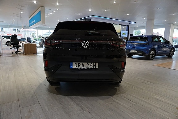 Volkswagen ID.4 GTX 5 of 11