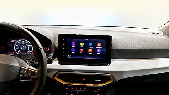 Seat Arona 9 of 18