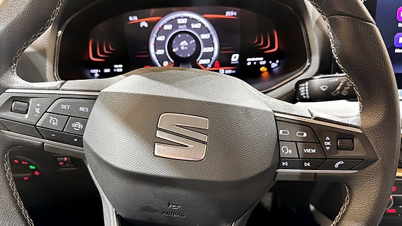 Seat Arona 16 of 18