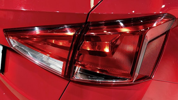 Seat Arona 13 of 18