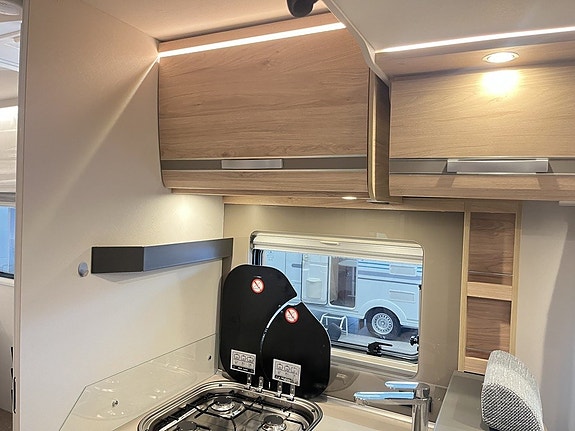 Dethleffs PULSE CLASSIC T 7051 (TRUMA+Ugn+AC+Aut 140hk+Solcell) 15 of 27