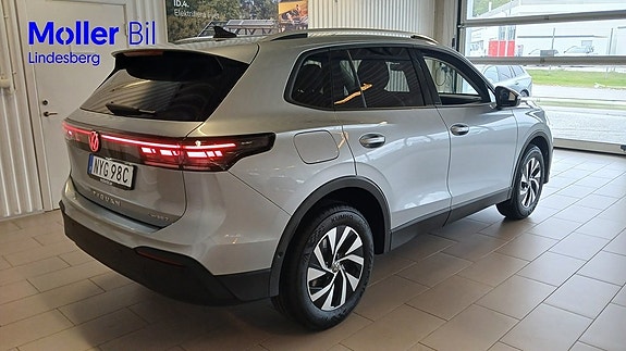 Volkswagen Tiguan 4 of 27