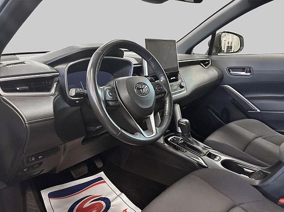Toyota Corolla Cross 14 of 21