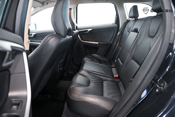 Volvo XC60 8 of 18
