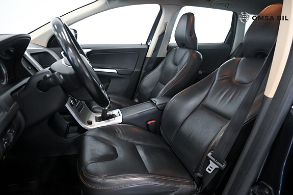 Volvo XC60 7 of 18