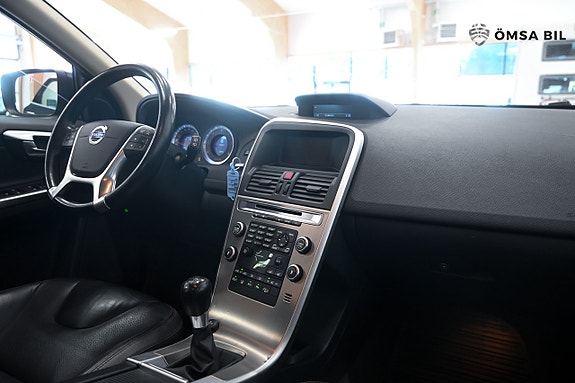 Volvo XC60 13 of 18