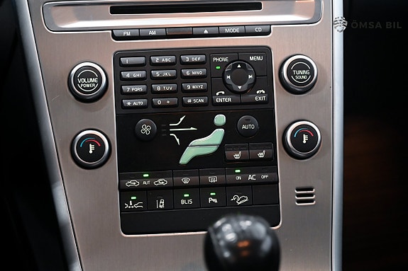Volvo XC60 12 of 18