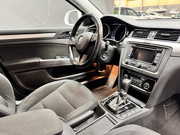 Skoda Superb 9 of 13
