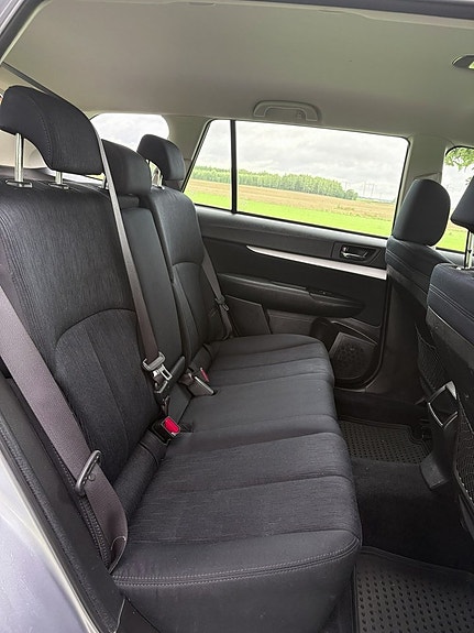 Subaru Outback 10 of 18
