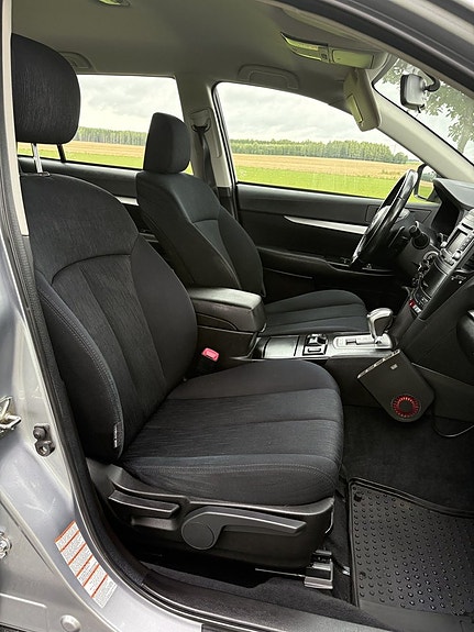 Subaru Outback 9 of 18