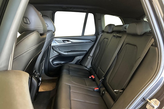 BMW X3 21 of 24