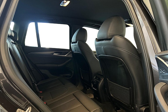 BMW X3 20 of 24