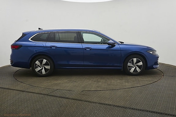 Volkswagen Passat 6 of 10