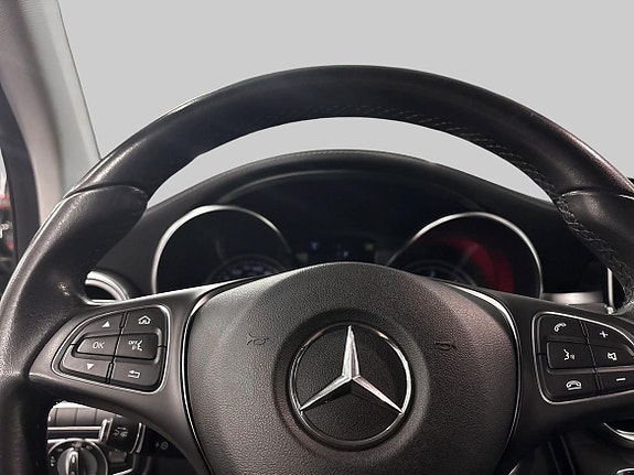 Mercedes-Benz GLC220 d 14 of 21