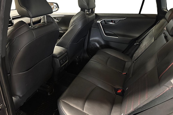 Toyota RAV4 Plug-in Hybrid 24 of 28