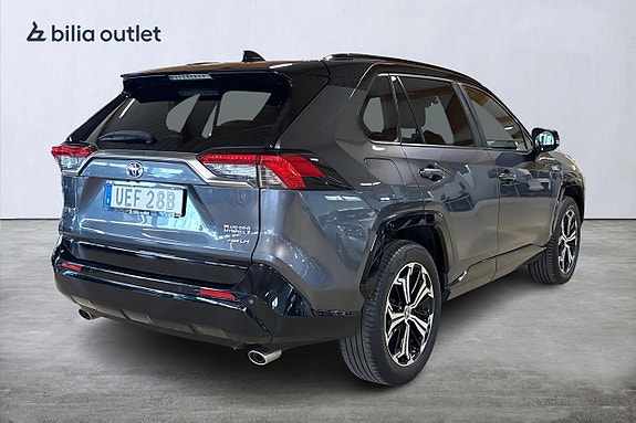 Toyota RAV4 Plug-in Hybrid 6 of 28