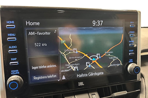 Toyota RAV4 Plug-in Hybrid 16 of 28