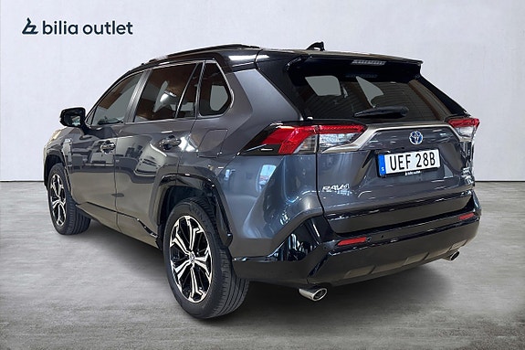 Toyota RAV4 Plug-in Hybrid 8 of 28