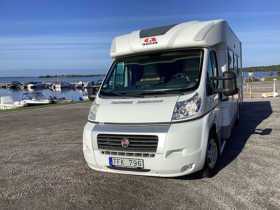 Adria Adria Coral S 670 SLT, hyd stödb, Långbäddar 2 of 17
