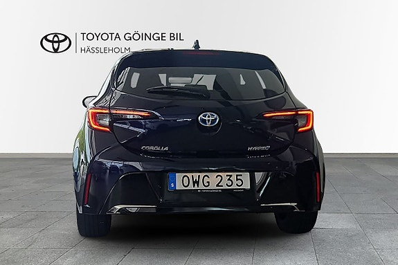 Toyota Corolla 4 of 18