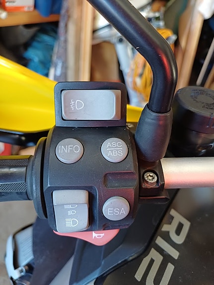 BMW R 1200 GS Adventure 16 of 23