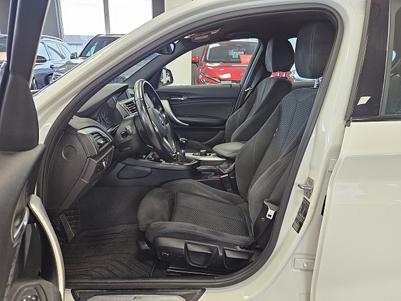 BMW 118i 14 of 21